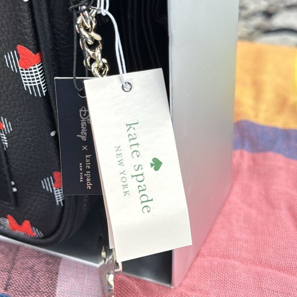 Disney Minnie crossbody bag with Kate Spade
Minnie Mouse. - Picture 4 of 9